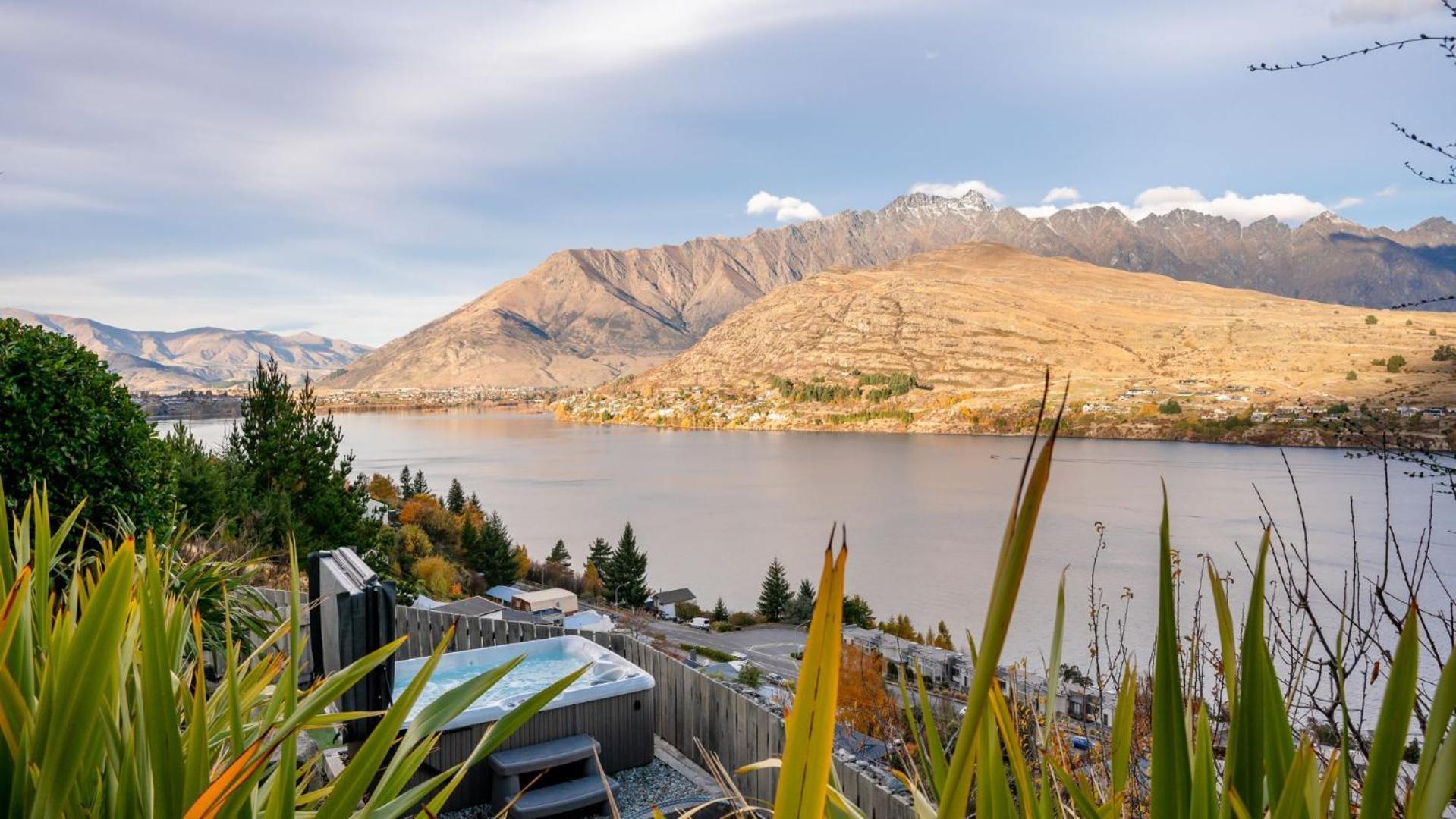 Tahuna Vista-Fire Place-Hot Tub -Free Parking -Bbq Queenstown Zewnętrze zdjęcie