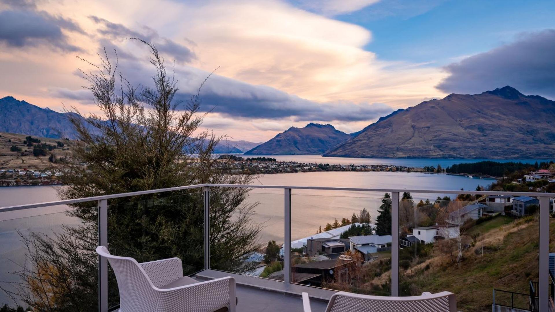 Tahuna Vista-Fire Place-Hot Tub -Free Parking -Bbq Queenstown Zewnętrze zdjęcie