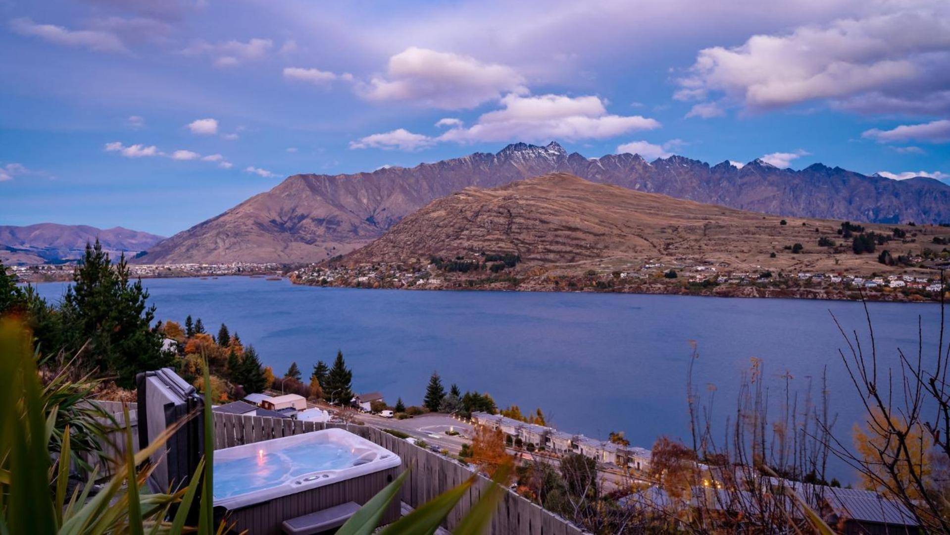 Tahuna Vista-Fire Place-Hot Tub -Free Parking -Bbq Queenstown Zewnętrze zdjęcie